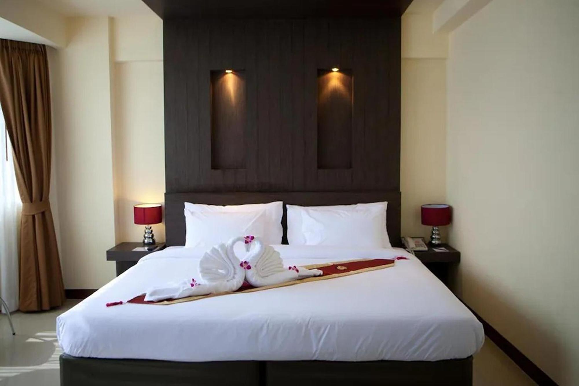 Suncity Hotel Pattaya Exterior foto